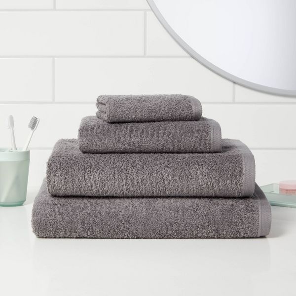 Everyday Bath Towel Dark Gray - Room Essentials™: 100% Cotton, Midweight, Low Lint, Machine Washable
