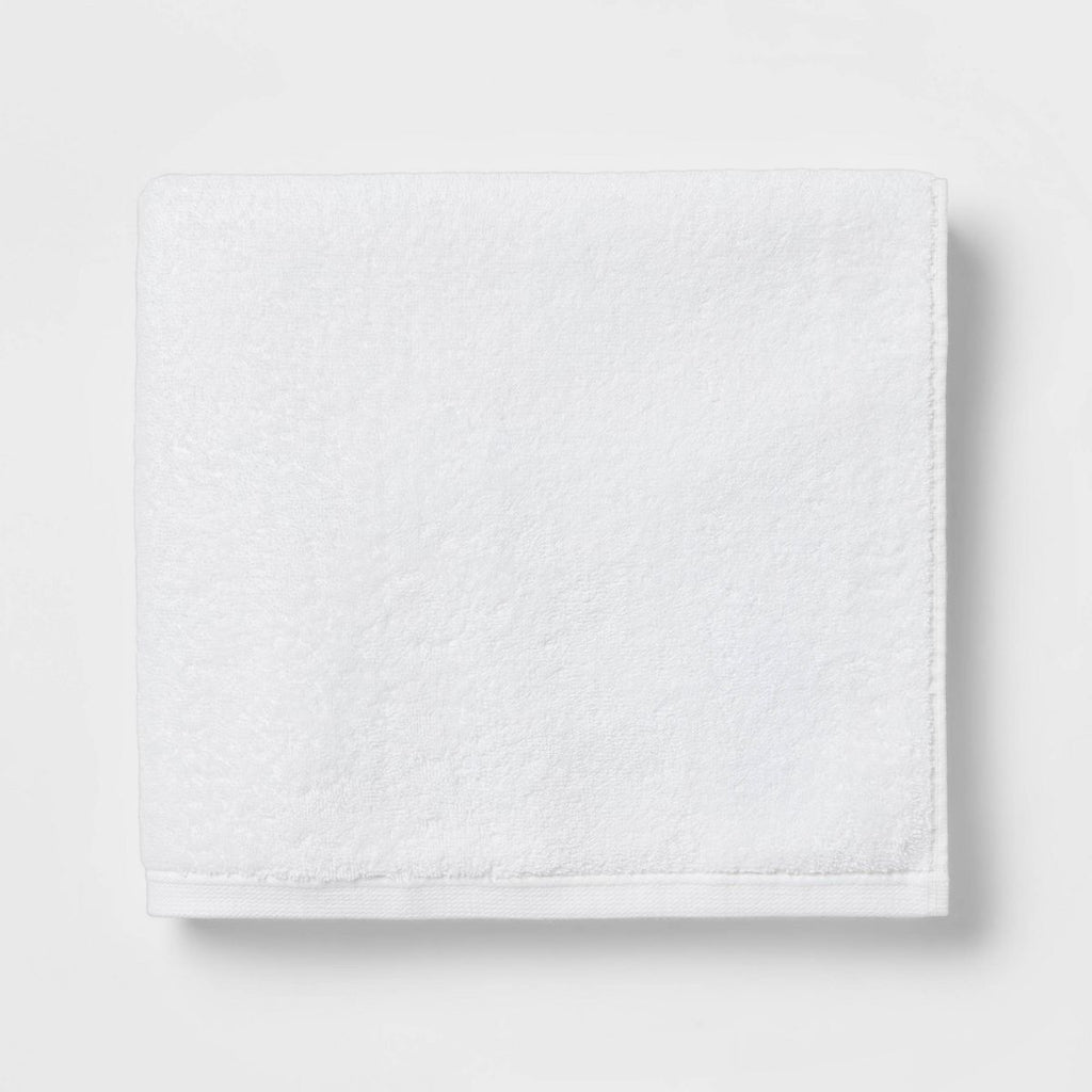 Everyday Bath Towel White - Room Essentials™: 100% Cotton, Midweight 450-550 GSM, Machine Washable, OEKO-TEX Certified