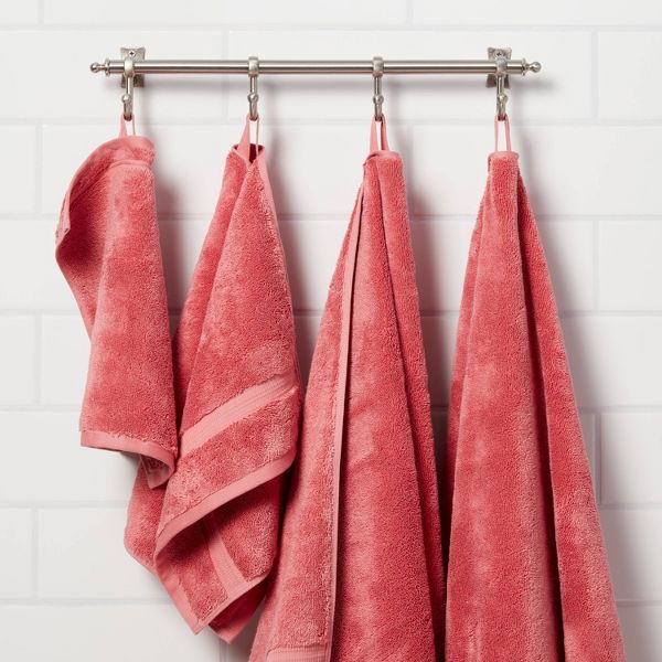 Total Fresh Antimicrobial Bath Towel Rose Pink - Threshold™: Heavyweight Cotton, Low Lint, Machine Washable