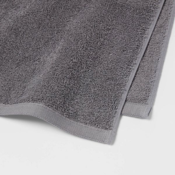 Everyday Bath Towel Dark Gray - Room Essentials™: 100% Cotton, Midweight, Low Lint, Machine Washable